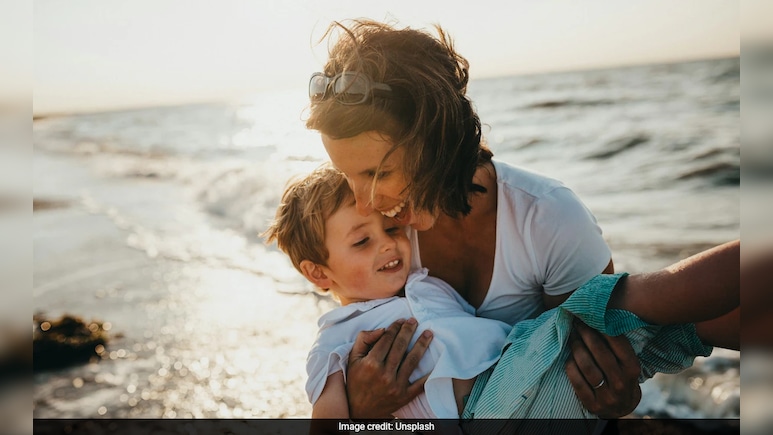 Mother's Day 2026 Date: मदर्स डे कब मनाया जाएगा, जानें इसका इतिहास और महत्व