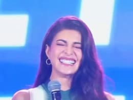 Jacqueliene Fernandez Radiates Elegance In A Two-Toned Mini Dress At <i>Hai Junoon</i> Musical Jacqueliene Fernandez Radiates Elegance In A Two-Toned Mini Dress At <i>Hai Junoon</i> Musical