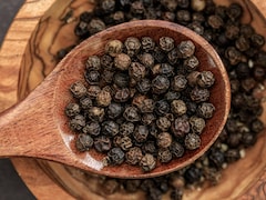 Is Black Pepper Or Kali Mirchi Good For Health? 7 Hidden Benefits