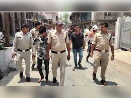 रतलाम में 'लव जिहाद' के खिलाफ हिंदू संगठनों का प्रदर्शन, पुलिस ने आरोपी का ऐसे निकाला जुलूस रतलाम में 'लव जिहाद' के खिलाफ हिंदू संगठनों का प्रदर्शन, पुलिस ने आरोपी का ऐसे निकाला जुलूस