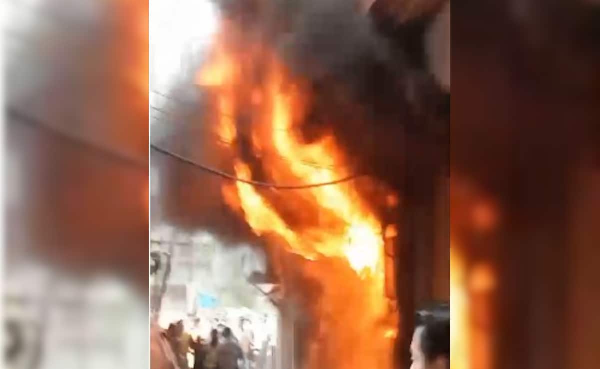 Fire engulfs Hotel Naaz in Ajmer. Fire engulfs Hotel Naaz in Ajmer.