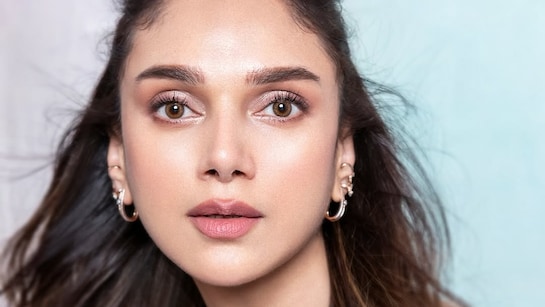Aditi Rao Hydari Looks Beautiful As Ever In A Subtle Base And Pink Lips