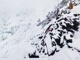 Fresh Snowfall Blankets Higher Reaches Of Kashmir Fresh Snowfall Blankets Higher Reaches Of Kashmir