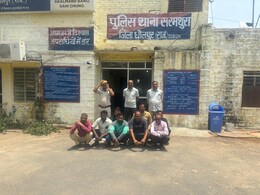 राजस्थान से UP बूचड़खानों में भेजे जा रहे थे 39 जिंदा पशु, 4 गाड़ियों के साथ 8 लोग हुए गिरफ्तार राजस्थान से UP बूचड़खानों में भेजे जा रहे थे 39 जिंदा पशु, 4 गाड़ियों के साथ 8 लोग हुए गिरफ्तार