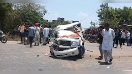 Bundi News: शादी के बाद देव ढोकने जा रहे थे&nbsp;दूल्हा-दुल्हन, भीषण हादसे में 2 महिलाओं की मौत, नवदंपति समेत 5 घायल&nbsp;