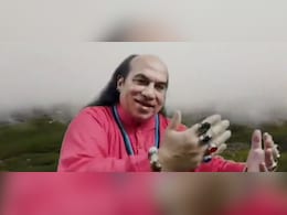 Chahat Fateh Ali Khan's New Patriotic Song From Pakistan Triggers Meme Meltdown: "Worse Than Nuclear Attack" Chahat Fateh Ali Khan's New Patriotic Song From Pakistan Triggers Meme Meltdown: "Worse Than Nuclear Attack"