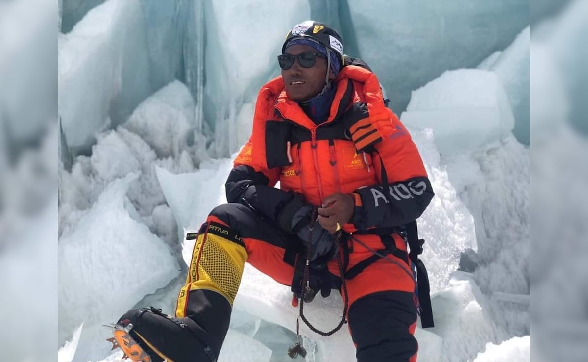 Kami Rita developed a deep passion for climbing from a young age and has been scaling mountains for over two decades. Kami Rita developed a deep passion for climbing from a young age and has been scaling mountains for over two decades.