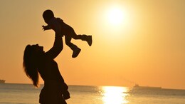 Mother's Day 2025: मां बनना ईश्वर का वरदान, शिशु को पालने में नींद तक करनी पड़ती है कुर्बान