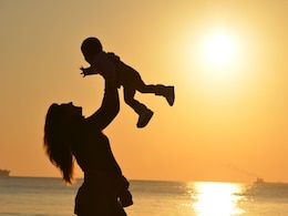 Mother's Day 2025: मां बनना ईश्वर का वरदान, शिशु को पालने में नींद तक करनी पड़ती है कुर्बान Mother's Day 2025: मां बनना ईश्वर का वरदान, शिशु को पालने में नींद तक करनी पड़ती है कुर्बान
