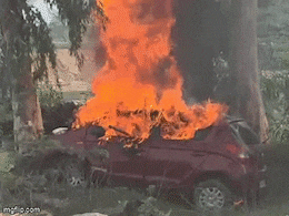CNG Car Fire: चलती सीएनजी कार में अचानक लगी आग, नहीं खुला गाड़ी का दरवाजा; ड्राइवर की जिंदा जलकर मौत CNG Car Fire: चलती सीएनजी कार में अचानक लगी आग, नहीं खुला गाड़ी का दरवाजा; ड्राइवर की जिंदा जलकर मौत