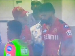 Shreyas Iyer In Intense Discussion With Ricky Ponting as PBKS Fall Like Pack Of Cards vs RCB. Watch