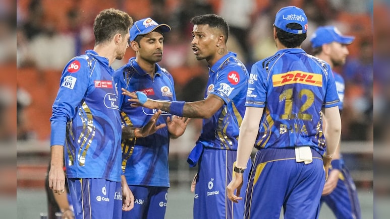 11 चौके-5 छक्के लगाकर ठोक डाले इतने रन, IPL 2026 से पहले रोहित शर्मा के साथी MI के इस बल्लेबाज ने मचाया गदर