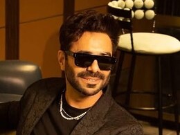 "First Sight <i>Wala</i> Love": Aparshakti Khurana Falls For This Delhi Dessert "First Sight <i>Wala</i> Love": Aparshakti Khurana Falls For This Delhi Dessert