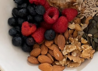 This Dermatologist-Approved Breakfast Porridge Is Loaded With 'Best Foods' For Glowing Skin