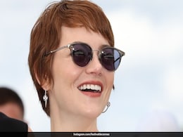Emma Stone's Pixie Cut Works In Perfect Sync With Her Nude Lip At Cannes 2025 Emma Stone's Pixie Cut Works In Perfect Sync With Her Nude Lip At Cannes 2025