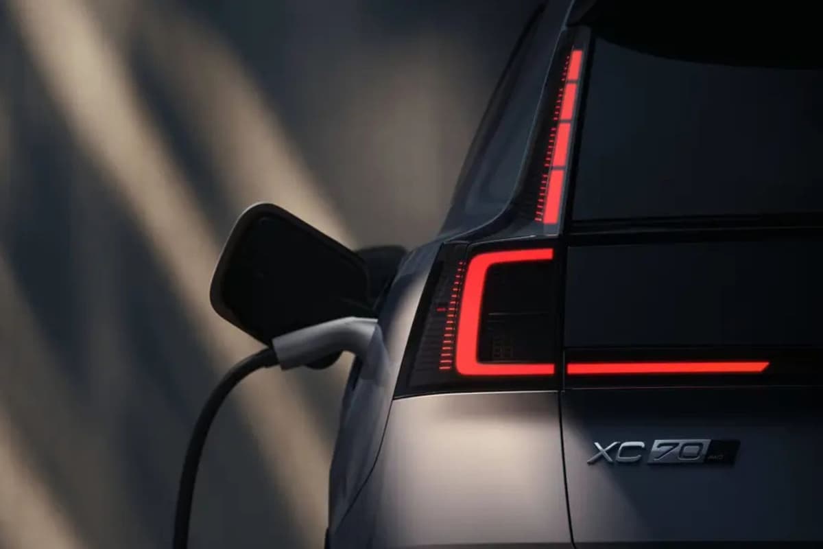 Volvo XC70 gets a PHEV system Volvo XC70 gets a PHEV system