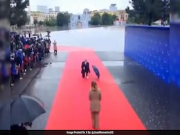 Watch: Albanian PM Kneels To Greet Italian PM Giorgia Meloni At EU Summit Watch: Albanian PM Kneels To Greet Italian PM Giorgia Meloni At EU Summit