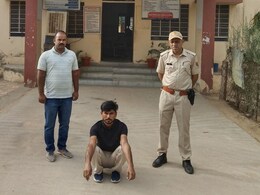 Rajasthan: दूसरे राज्य में कर रहा था 9 साल से नौकरी, गांव पहुंचते ही पुलिस ने दबोचा