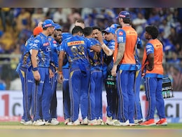 MI vs DC: दिल्ली के खिलाफ मैच से पहले मुंबई टीम में एक नहीं बल्कि तीन बदलाव, मैच विजेता खिलाड़ी को 5 करोड़ में किया शामिल MI vs DC: दिल्ली के खिलाफ मैच से पहले मुंबई टीम में एक नहीं बल्कि तीन बदलाव, मैच विजेता खिलाड़ी को 5 करोड़ में किया शामिल