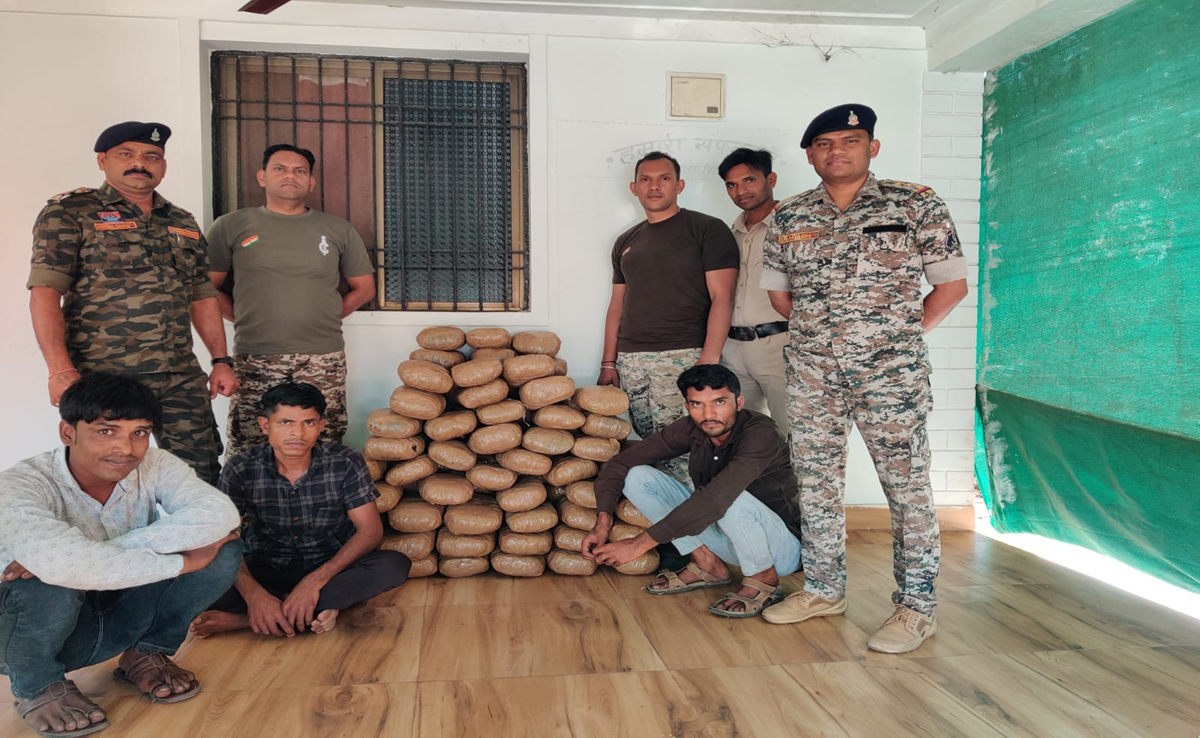 Ganja Smuggling: कवर्धा में लाखों रुपये का गांजा पकड़ाया, पुलिस ने तस्करों को ऐसे दबोचा