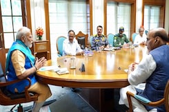 PM Modi Meets Top Defence Officials Amid Heightened Tensions With Pakistan PM Modi Meets Top Defence Officials Amid Heightened Tensions With Pakistan