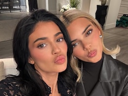 Kendall And Kylie Jenner's Knicks' Game Look Is Courtside Chic Kendall And Kylie Jenner's Knicks' Game Look Is Courtside Chic