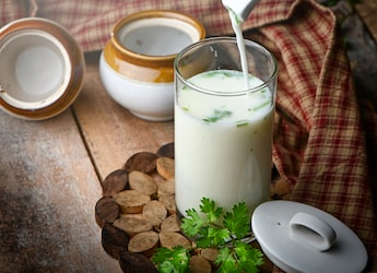 Buttermilk Before Bed For Weight Loss: How Does This Desi Hack Work