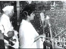 63 साल पुराने देशभक्ति गीत के बोल लिखे गए थे सिगरेट के पैकेट पर, लता मंगेशकर ने PM के सामने गया था पहली बार, जानें क्या है पूरी कहानी ? 63 साल पुराने देशभक्ति गीत के बोल लिखे गए थे सिगरेट के पैकेट पर, लता मंगेशकर ने PM के सामने गया था पहली बार, जानें क्या है पूरी कहानी ?