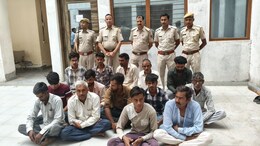 Churu: भतीजे के प्रेम विवाह की चाचा को मिली सजा, लड़की के घरवालों ने पेट्रोल छिड़ककर घर में लगाई आग