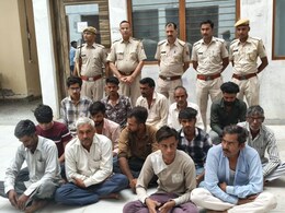 Churu: भतीजे के प्रेम विवाह की चाचा को मिली सजा, लड़की के घरवालों ने पेट्रोल छिड़ककर घर में लगाई आग Churu: भतीजे के प्रेम विवाह की चाचा को मिली सजा, लड़की के घरवालों ने पेट्रोल छिड़ककर घर में लगाई आग