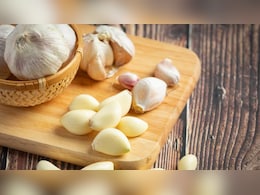 7 दिनों तक खाली पेट लहसुन खाने से क्या होता है? आयुर्वेदिक न्यूट्रिशनिस्ट से जान लें 7 दिनों तक खाली पेट लहसुन खाने से क्या होता है? आयुर्वेदिक न्यूट्रिशनिस्ट से जान लें