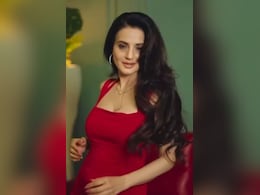 Ameesha Patel Calls Out Inappropriate Behaviour During Public Events, Recalls An Incident During <i>Gadar</i> Shoot Ameesha Patel Calls Out Inappropriate Behaviour During Public Events, Recalls An Incident During <i>Gadar</i> Shoot