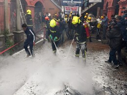 साइरन की आवाज, चीख-पुकार, अफरातफरी... पाकिस्तान से सटे राज्यों में 'ऑपरेशन शील्ड' मॉक ड्रिल साइरन की आवाज, चीख-पुकार, अफरातफरी... पाकिस्तान से सटे राज्यों में 'ऑपरेशन शील्ड' मॉक ड्रिल