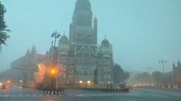 Mumbai Rain : मे महिन्याच्या पावसामुळे मुंबईचा वेग मंदावला; रस्ते वाहतुकीवर परिणाम, रेल्वेही उशीराने