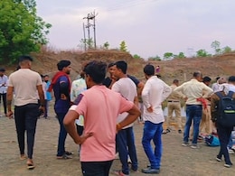 Nagpur News: पाण्याने भरलेल्या खड्ड्यात बुडून 5 जणांचा मृत्यू, एकाच कुटुंबातील चौघांचा समावेश; नागपुरात खळबळ Nagpur News: पाण्याने भरलेल्या खड्ड्यात बुडून 5 जणांचा मृत्यू, एकाच कुटुंबातील चौघांचा समावेश; नागपुरात खळबळ