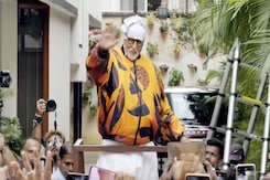 Amitabh Bachchan Greets Fans Outside Jalsa Amitabh Bachchan Greets Fans Outside Jalsa