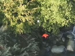Video: Man Who Allegedly Helped Terrorists In J&K Jumps Into River, Drowns Video: Man Who Allegedly Helped Terrorists In J&K Jumps Into River, Drowns
