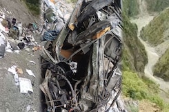 3 Soldiers Killed As Army Vehicle Falls Into Gorge In Jammu And Kashmir's Ramban 3 Soldiers Killed As Army Vehicle Falls Into Gorge In Jammu And Kashmir's Ramban