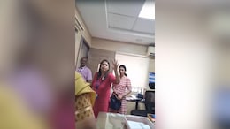To SBI Manager's "This Is India" Remark, Customer's "Kannada First" Reply