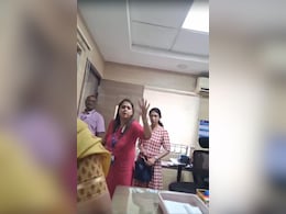 To SBI Manager's "This Is India" Remark, Customer's "Kannada First" Reply