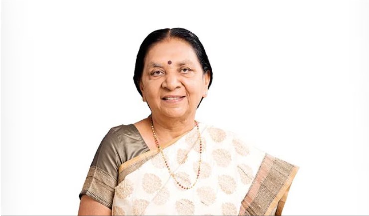 लिव-इन-रिलेशन के चक्कर में 15-20 साल की लड़कियां बच्चा लिए लाइन में खड़ी...यूपी की राज्यपाल आनंदीबेन पटेल
