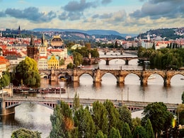 बेहद खूबसूरत है Prague, घूमने की प्लानिंग कर रहे हैं तो फॉलो करें ये 6 टिप्स बेहद खूबसूरत है Prague, घूमने की प्लानिंग कर रहे हैं तो फॉलो करें ये 6 टिप्स