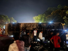 Mumbai-Goa Bus Accident : मुंबई-गोवा मार्गावर भीषण अपघात, 35 प्रवाशांना घेऊन जाणारी खासगी बस पलटली Mumbai-Goa Bus Accident : मुंबई-गोवा मार्गावर भीषण अपघात, 35 प्रवाशांना घेऊन जाणारी खासगी बस पलटली