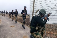 Pakistani Ranger Apprehended By BSF Near Rajasthan Border Post Pakistani Ranger Apprehended By BSF Near Rajasthan Border Post