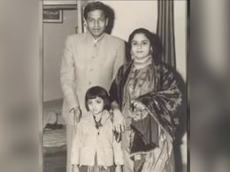 मां के आखिरी वक्त में साथ नहीं रहना चाहता था ये एक्टर, पहली कमाई थी 50 रुपये, 6300 करोड़ का नेटवर्थ, आज कहलाता है सुपरस्टार मां के आखिरी वक्त में साथ नहीं रहना चाहता था ये एक्टर, पहली कमाई थी 50 रुपये, 6300 करोड़ का नेटवर्थ, आज कहलाता है सुपरस्टार