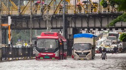 Cloudy Skies And Heavy Rain In Mumbai Today: Weather Office