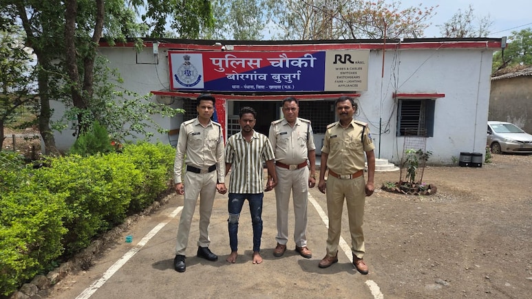 चार बच्चों की मां ने पहले अपने आशिक को बुलाया घर, फिर पति की ऐसे करा दी हत्या, इस तरह दोनों पहुंचे सलाखों के पीछे चार बच्चों की मां ने पहले अपने आशिक को बुलाया घर, फिर पति की ऐसे करा दी हत्या, इस तरह दोनों पहुंचे सलाखों के पीछे