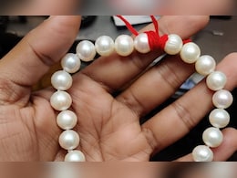 लाल धागे वाली माला से खुला राज... पकड़े गए हत्यारे, 13 साल की बच्ची की रेप के बाद हुई थी हत्या लाल धागे वाली माला से खुला राज... पकड़े गए हत्यारे, 13 साल की बच्ची की रेप के बाद हुई थी हत्या