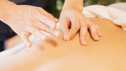 Illegal Acupuncture In Cybercafe Leaves Chinese Man In ICU With Punctured Lungs