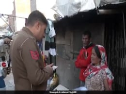 121 Illegal Bangladeshi Nationals Detained In Delhi, To Be Deported 121 Illegal Bangladeshi Nationals Detained In Delhi, To Be Deported